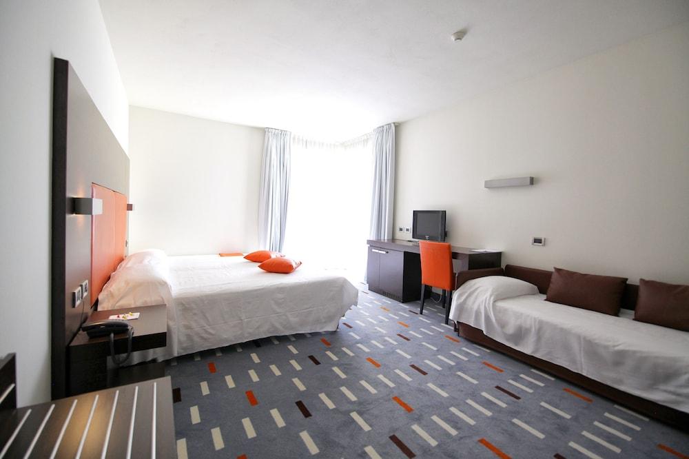 Hotel Major Ronchi Dei Legionari Eksteriør billede