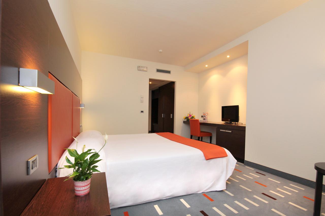 Hotel Major Ronchi Dei Legionari Eksteriør billede