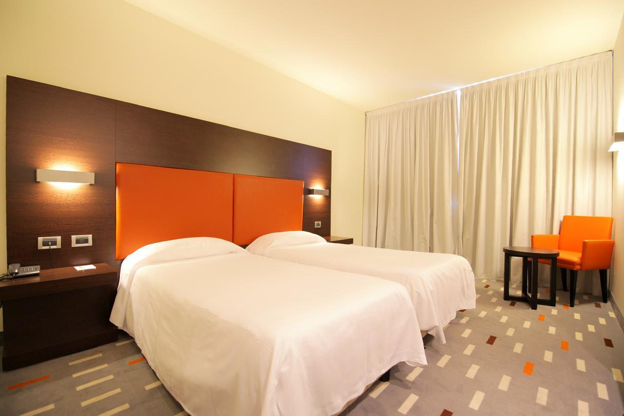 Hotel Major Ronchi Dei Legionari Eksteriør billede